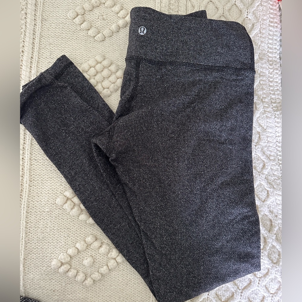Lululemon Wunder Under Mid rise (older style herringbone) Sz LL 8